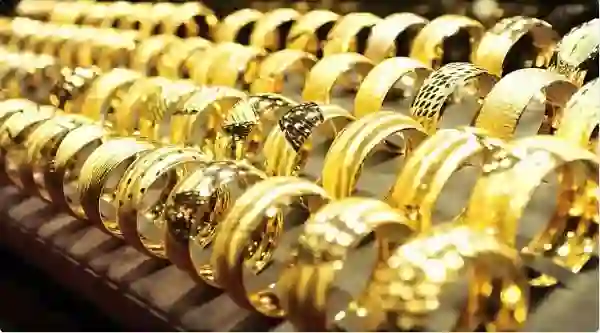 مكاسب إضافية لحاملي الذهب في السعودية بعد وصول جرام عيار 18 إلى ذروة جديدة