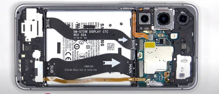 فيديو تفكيك سامسونج Galaxy S25 FE يكشف عن تحسينات في سهولة الإصلاح