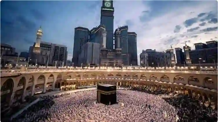 وجهة المواطنين والمقيمين الأولى في إجازة اليوم الوطني: ليست الرياض ولا جدة ولا دبي والعدد يصل لمئات الآلاف