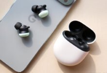 تحديث جديد لـ Google Pixel Buds Pro 2 يقدم ميزة الصوت التكيفي وتجربة Gemini Live المحسّنة