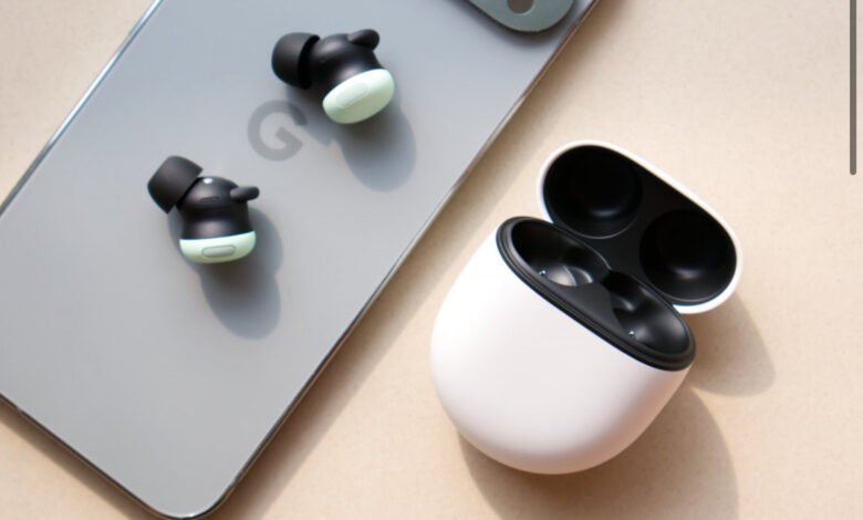 تحديث جديد لـ Google Pixel Buds Pro 2 يقدم ميزة الصوت التكيفي وتجربة Gemini Live المحسّنة