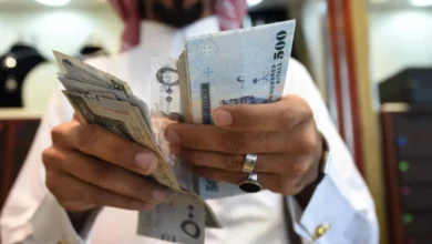 تقلبات حادة في سعر الريال السعودي مقابل الدولار واليورو والجنيه المصري تسجل مستويات قياسية خلال الساعات الأخيرة