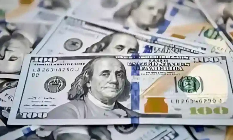 الدولار يتحرك بهدوء... هل يشير ذلك إلى الهدوء الذي يسبق العاصفة الاقتصادية؟