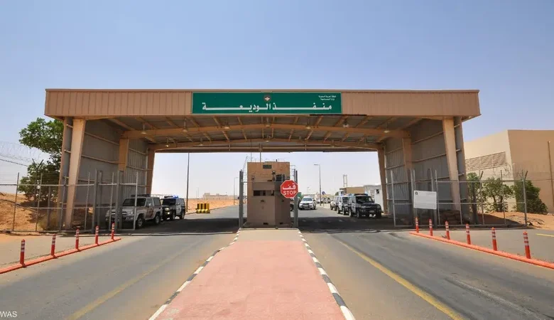 إغلاق منفذ الوديعة بين السعودية واليمن ووقف الرحلات نهائيًا: مصدر يكشف سبب الإغلاق