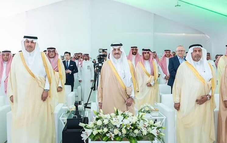 أمير الشرقية يطلق مشروعات ضخمة ستحدث تحولاً في المنطقة الشرقية وتعزز فرص الثروة لسكانها