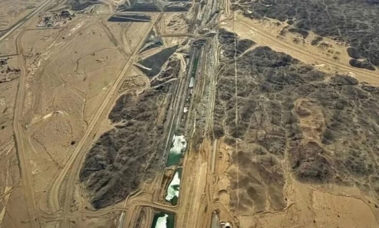 صور الأقمار الصناعية تُظهر مفاجأة بشأن مشروع ذا لاين في نيوم شمال غرب السعودية