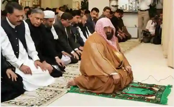 السديس يكشف تفاصيل جديدة حول حادثة إلقاء شخص نفسه من الأدوار العلوية في المسجد الحرام