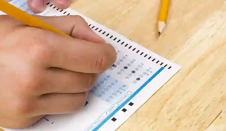 السعودية تتخذ قرارًا مهمًا بشأن دراسة أبناء المقيمين المصريين والاختبارات في مراكز السفارة المصرية