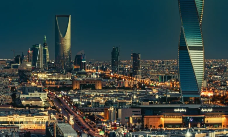 بدء سريان 6 قرارات ستحدث تحولات جذرية في الحياة بالسعودية خلال ساعات