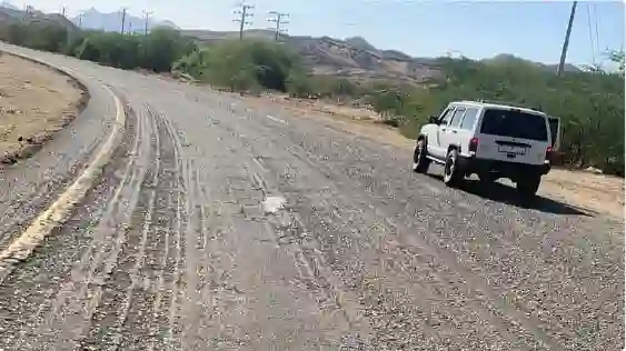 شكاوى مستخدمي طريق الليث من خطر جسيم يتجدد يوميًا بعد غياب الشمس