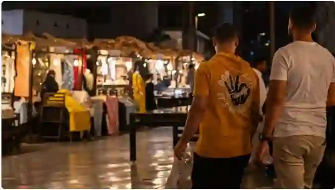 لأول مرة.. قرار الأمانة يعيد البسطات إلى شوارع جدة من هذا الشارع