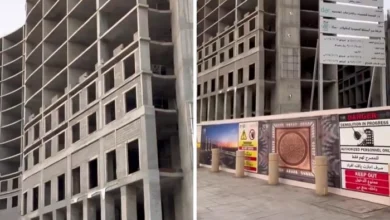 صدمة في المدينة المنورة بعد تعليق لوحة الإزالة على أشهر مبنى ملاصق للمسجد النبوي