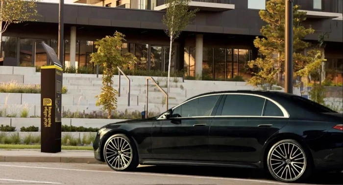 عاجل.. أخبار سارة لسكان الرياض: تصفير رسوم المواقف في مناطق جديدة بدءًا من صباح اليوم