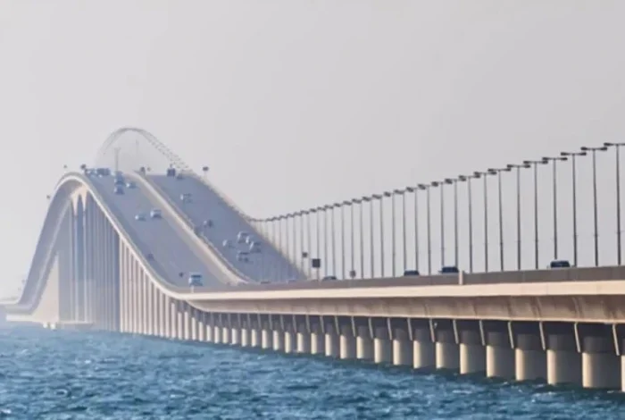 عاجل.. اكتشف ما حدث في جسر الملك فهد بعد بدء تطبيق الزيادة في رسوم العبور بين السعودية والبحرين، ولم يتوقعه أحد!