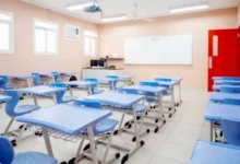 قرار حاسم من السعودية: استعداد لتطبيق إجراءات صارمة ضد قروبات الأمهات التي تشجع غياب الطلاب عن المدارس