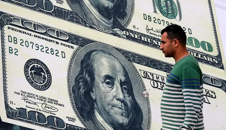عاجل: الدولار يبلغ 60 جنيهًا في الأسواق وفقًا لمصدر العربية