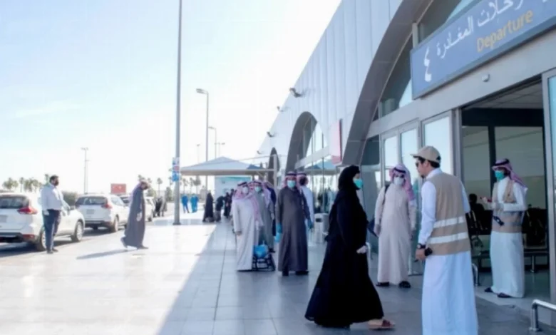 السعودية تحدد الفئات المسموح لها بدخول مكة لأداء العمرة بعد وقف إصدار التصاريح من بداية ذي القعدة 1447