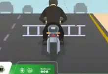 المرور السعودي: غرامة 300 ريال لكل سائق يضع ممنوعات على مقود السيارة