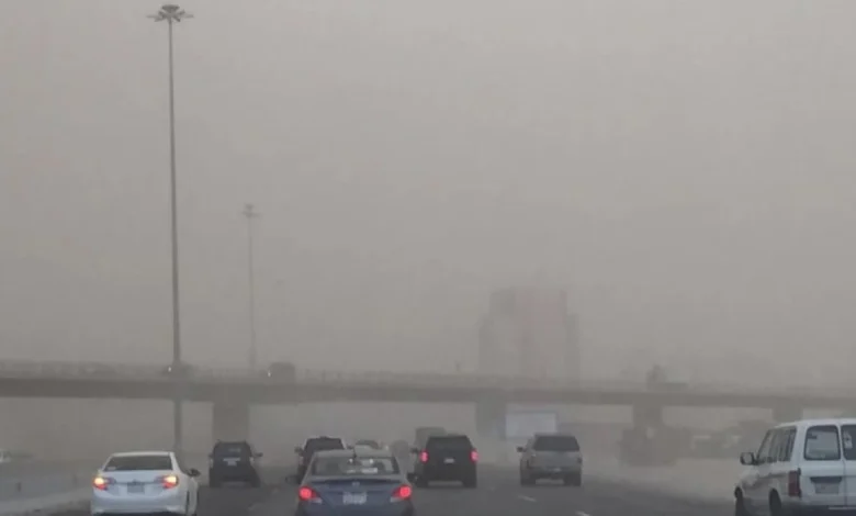 تحذير من المركز الوطني للأرصاد: رياح نشطة في جدة ورابغ والشعيبة