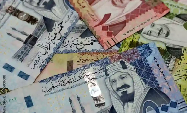 عاجل: تقلبات حادة في سعر صرف الريال السعودي مقابل الجنيه المصري مع أنباء عن توقف الحرب بين أميركا وإيران